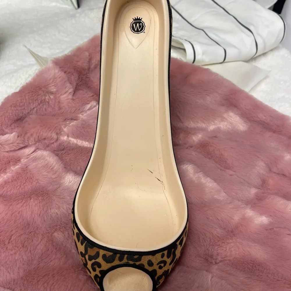 Wild Eye Designs Shoe 205 High Heel Wine Bottle Holder Caddy Leopard - - Picture 3 of 7